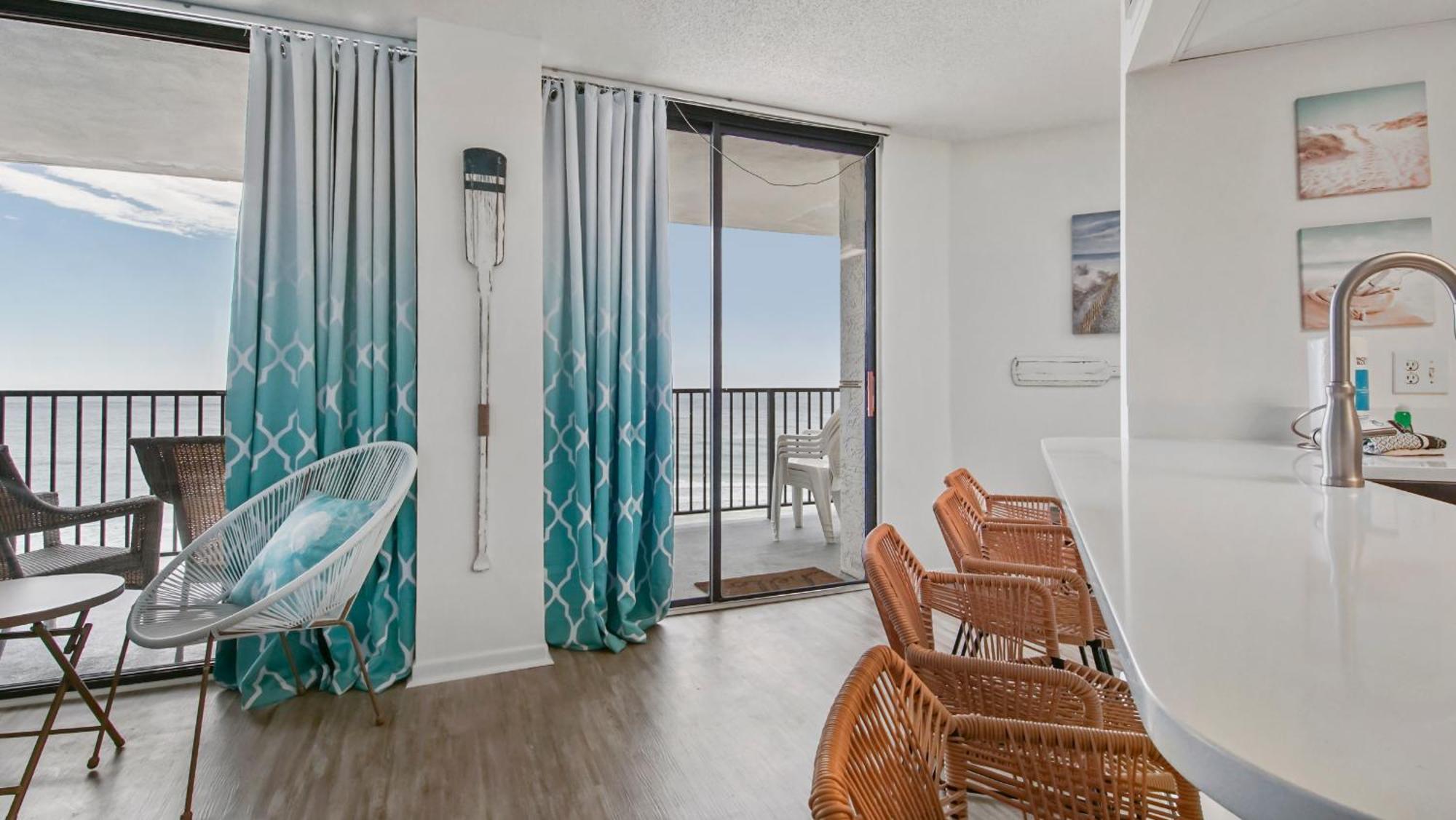 Aquavista Beach Resort By Sand Seeker Vacations Panama City Beach Rum bild