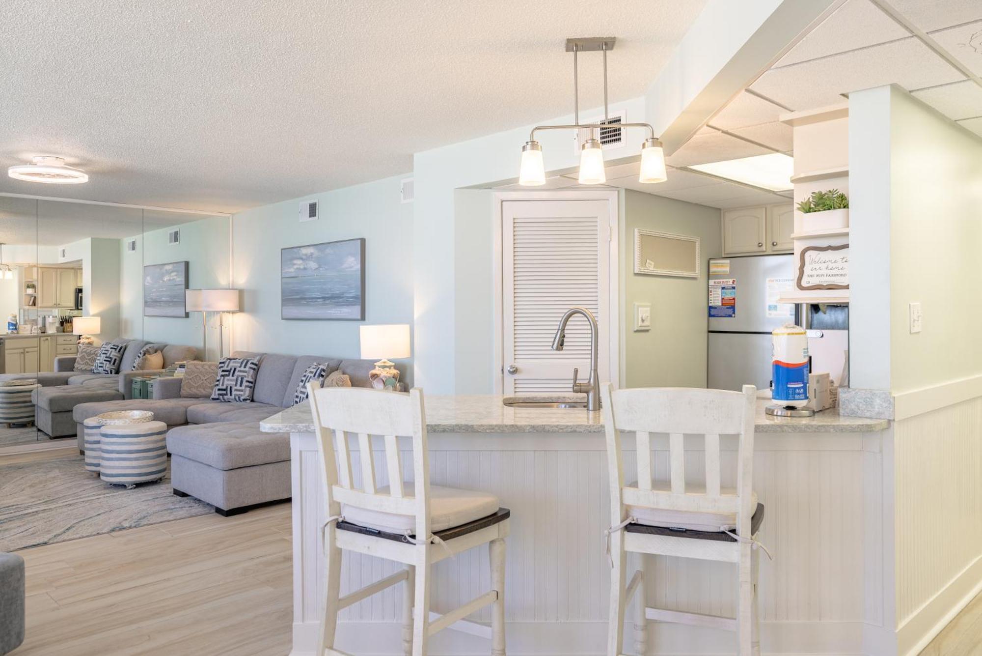 Aquavista Beach Resort By Sand Seeker Vacations Panama City Beach Rum bild